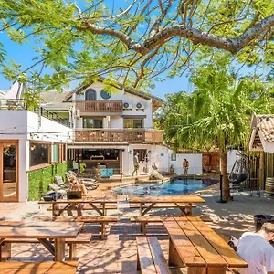 Aquarius Backpackers Australia